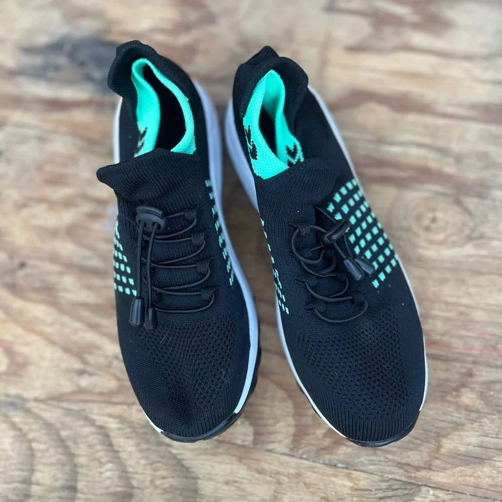 UNBRANDED | Black Mint Green Slip On Running Tennis Shoes 10